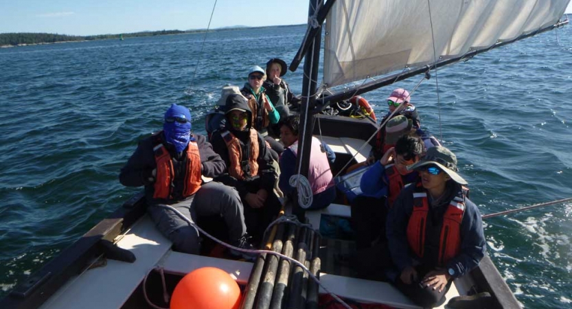 middle school students learn to sail